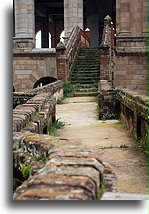 Przejście do pałacu królowej::Antananarivo, Madagaskar::
