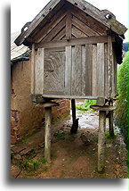 Magazynek na palach::Antoetra, Madagaskar::