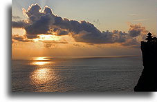 Świątynia Uluwatu::Bali, Indonezja::