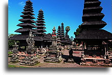 Święty krużganek::Bali, Indonezja::