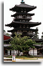 Pagoda wschodnia::Świątynia Yakushi-ji, Nara, Japonia::