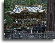 Honden (gmach główny)::Swiatynia Tosho-gu w Nikko, Japonia::