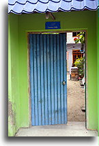 Wejście do domu::Mahibadhoo, Malediwy::