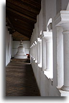 Korytarz ze stupą::Dambulla, Sri Lanka::