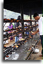 Zapalanie lampek oliwnych::Kandy, Sri Lanka::