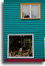 Turkusowa elewacja::Saint-Pierre i Miquelon::