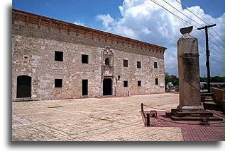 Casas Reales::Santo Domingo, Dominkana, Karaiby::