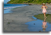 Czarny piasek plaży Gong::Saint Kitts, Karaiby::