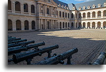 Dziedziniec::Les Invalides, Paryż, Francja::