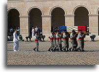 Pogrzeb wojskowy::Les Invalides, Paryż, Francja::