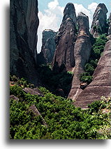 Piaskowcowe skały Meteora::Meteora, Grecja::