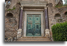 Rzymskie drzwi z brązu::Forum Romanum, Rzym, Włochy::
