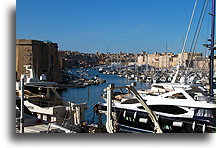 Łodzie::Birgu, Malta::