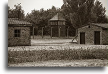 Murowane baraki::Obóz koncentracyjny Auschwitz::