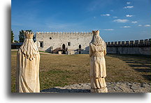 Drewniane rzeźby::Szydłów, Polska::