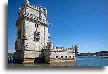 Fortyfikacja na brzegu rzeki Tag::Belém Tower, Lizbona, Portugalia::