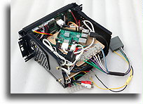 Skrzynka 2DIN Mini ITX przycięta, aby dopasować do otworu Jeepa JK::baliosOPC::