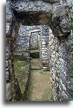 Pokoje pałacowe::Caracol, Belize::