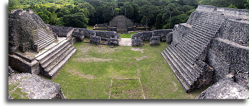 Platforma piramidy triadycznej::Caracol, Belize::