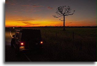 Zachód słońca nad Northen Highway::Belize::