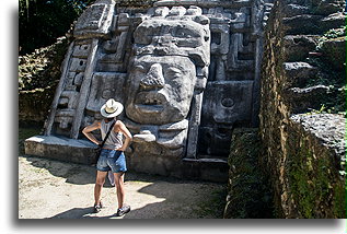 Wielka maska::Lamanai, Belize::