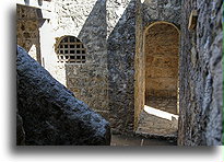 Wąskie przejście::Castillo de San Felipe de Lara, Guatemala::