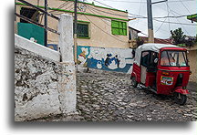 Tuk Tuk 343::Flores, Gwatemala::