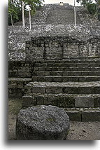 Ołtarz przed Strukturą I::Calakmul, Campeche, Meksyk::
