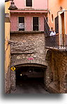 Wjazd do tunelu::Guanajuato, stan Guanajuato, Meksyk::