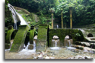 Basen dzwon::Las Pozas, San Luis Potosi, Meksyk::
