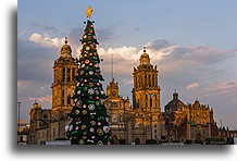 Zócalo (plac główny)::Miasto Meksyk, Meksyk::