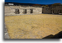 Pałac w Mitla::San Pablo Villa de Mitla, Oaxaca, Meksyk::