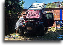 Usuwanie usterek elektrycznych::Santa Maria del Tule, Oaxaca, Meksyk::