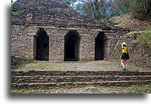 Wejście do pałacu::Tonina, Mexico::