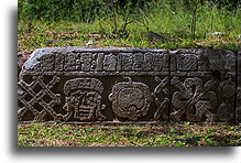 Cmentarz::Uxmal, Jukatan, Meksyk::