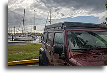 Kemping wśród jachtów::Shelter Bay Marina, Panama::