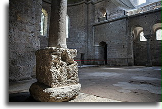 Main Nave::Hagia Eirene, Stambuł, Turcja::