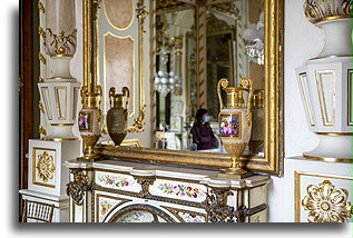 Wazy porcelanowe::Pałacyk Ihlamur, Stambuł, Turcja::