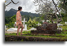 Grób Gauguin::Hiva Oa, Markizy::