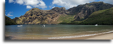 Zatoka Hakatea::Nuku Hiva, Markizy::