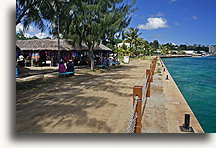 Market przy nabrzeżu::Port Vila, Vanuatu, Południowy Pacyfik::