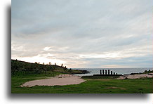 Plaża Anakena::Wyspa Wielkanocna::
