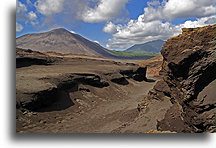 Aktywny wulkan::Góra Yasur, Vanuatu, Oceania::
