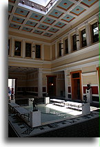 Atrium z otwartym sufitem::Getty Villa, Kalifornia Stany Zjednoczone::