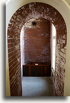 Spłukiwana toaleta oficerów::Fort Delaware, Delaware, USA::