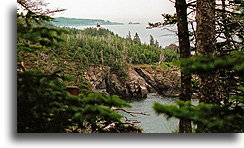 Latarnia morska West Quoddy Head::Maine, Stany Zjednoczone::