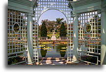 Garden Gazebo::Old Westbury Gardens, Nowy York, USA::