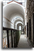 Dwupiętrowy blok więzienny #3::Filadelfia, Pensywania, USA::